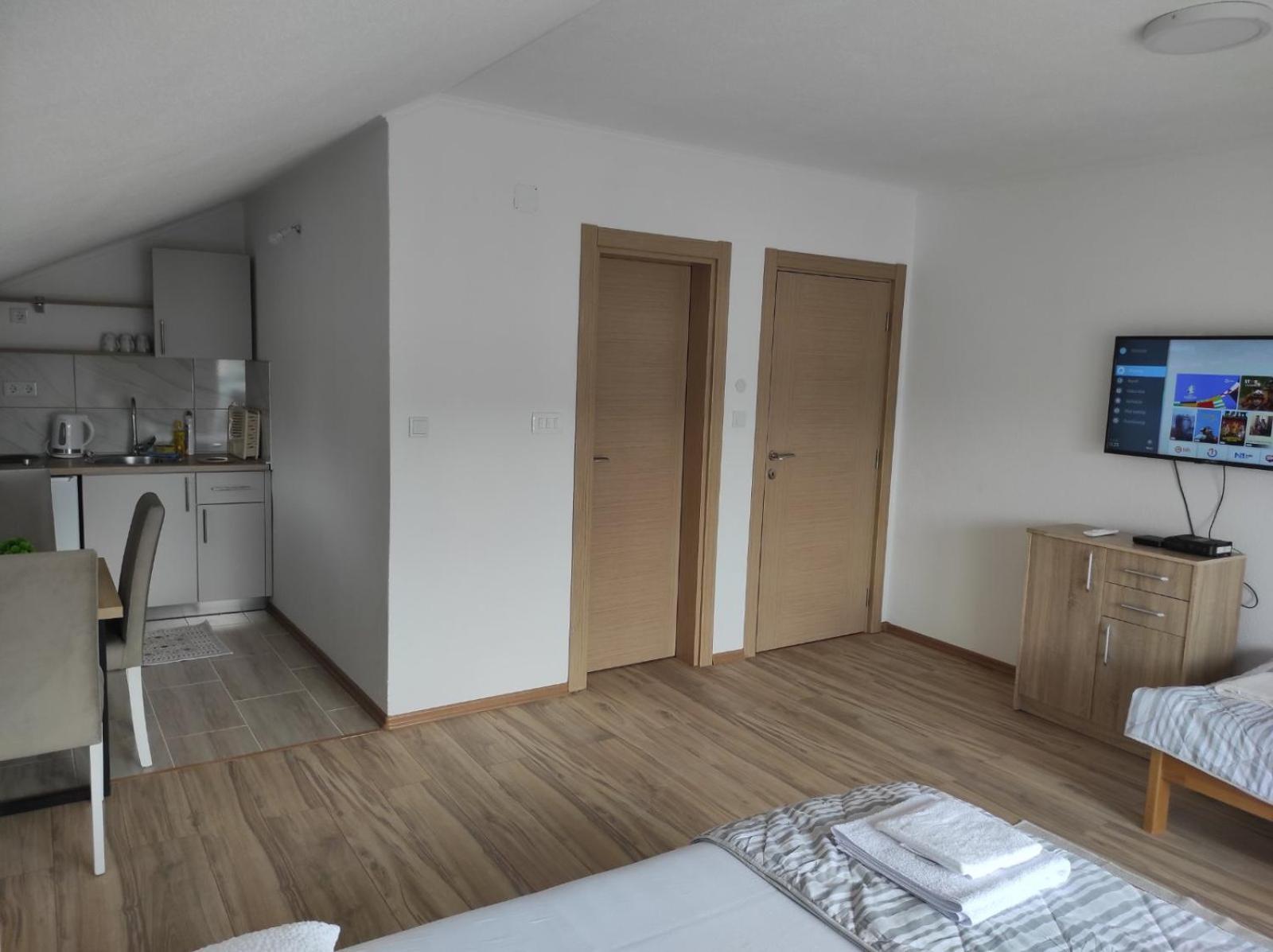 View Of The City - Studio Apartment 2 モスタル エクステリア 写真